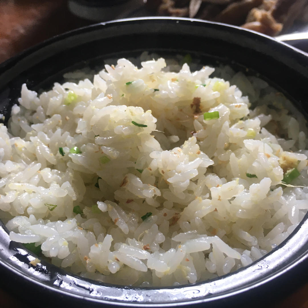 油盐饭，没菜吃饱饭，最简单的煲仔饭