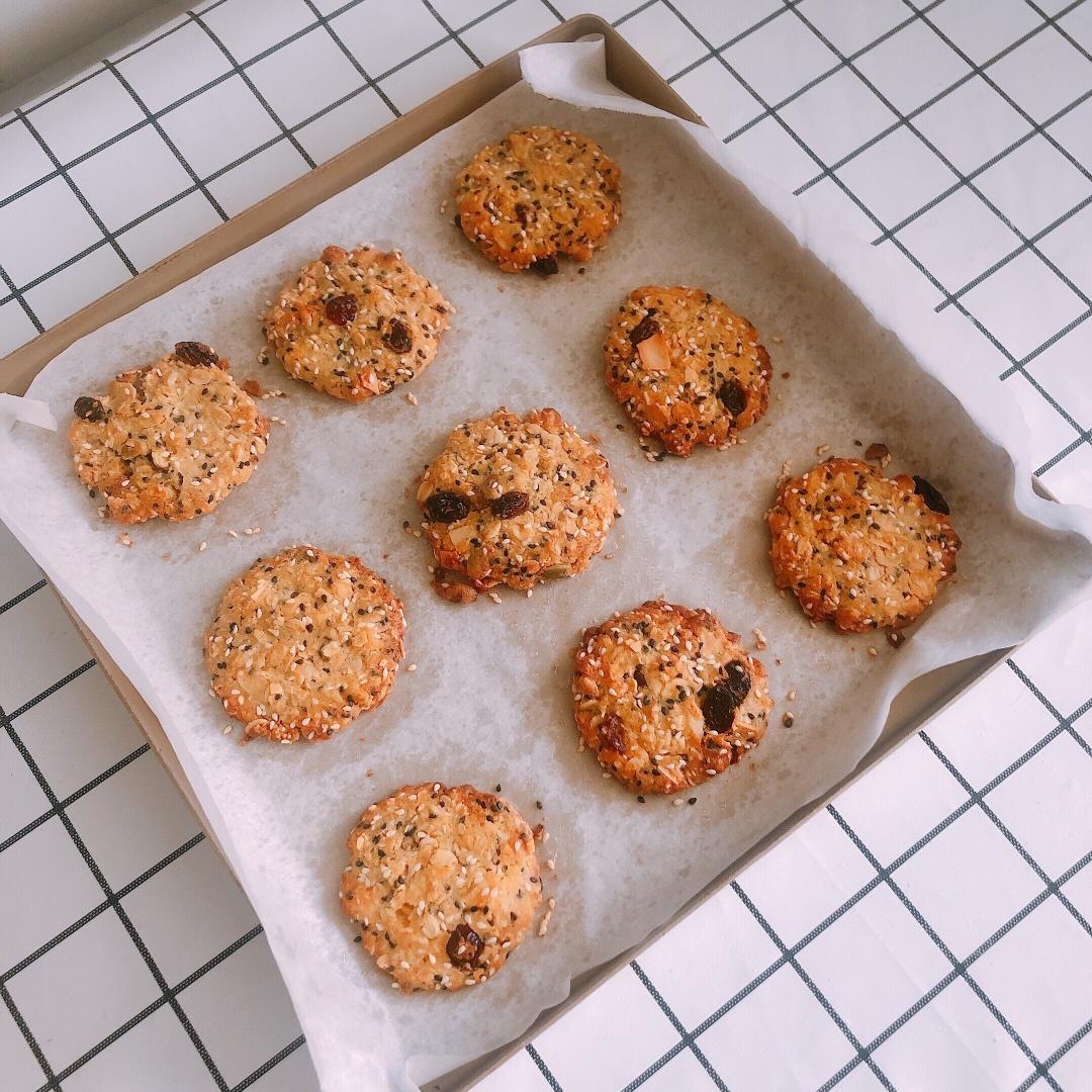 素食:有机燕麦芝麻大饼干