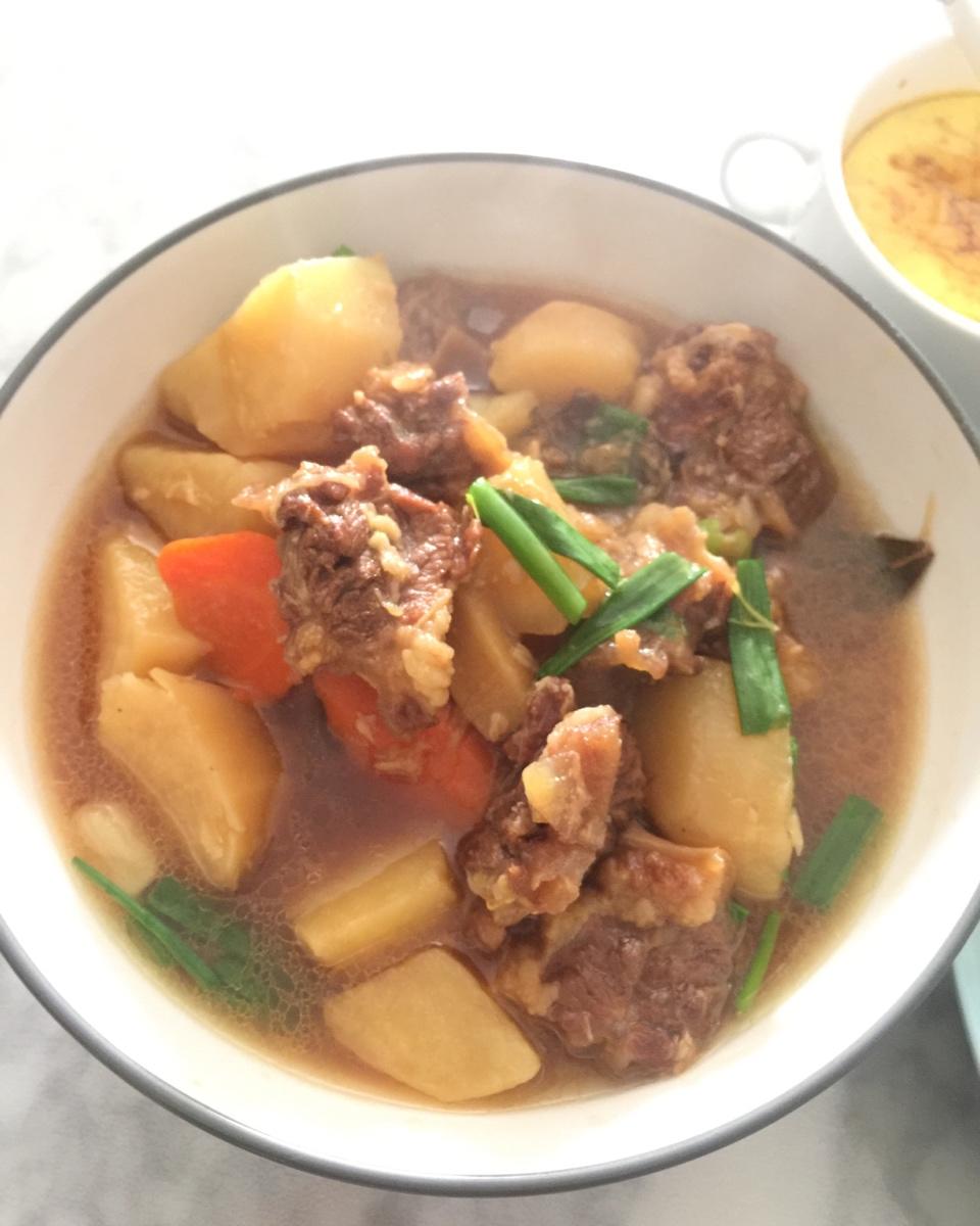 番茄土豆炖牛腩