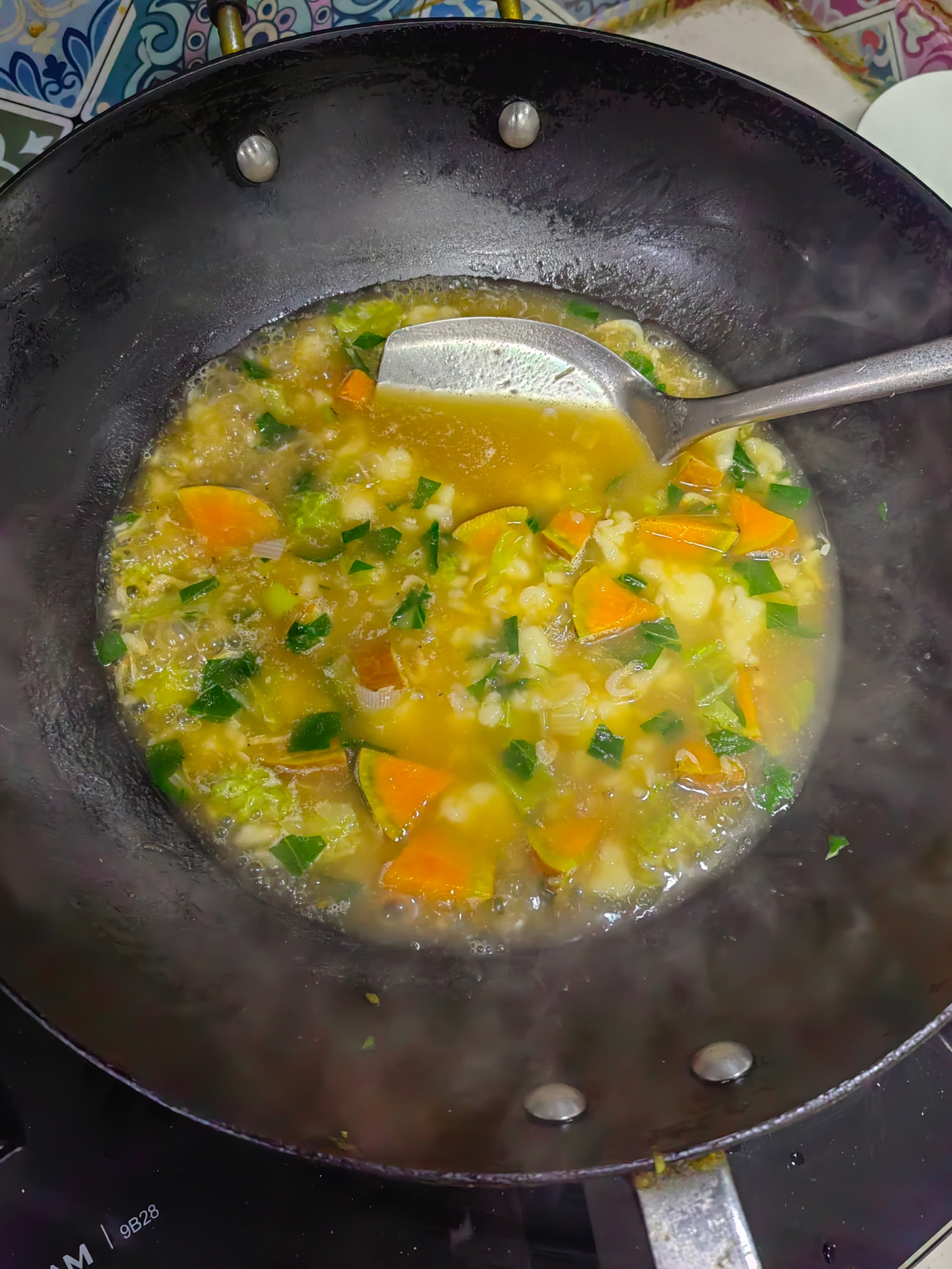 北瓜虾皮疙瘩汤的做法