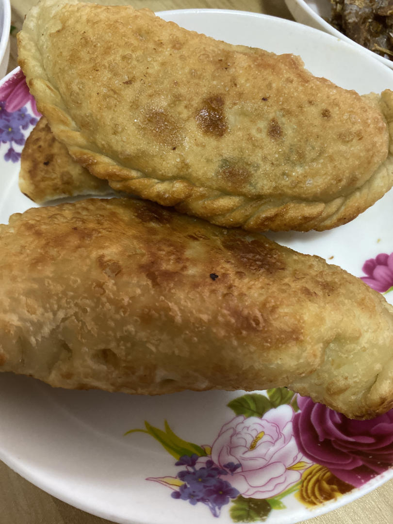 韭菜盒子 Chinese Leek and Egg Pasty