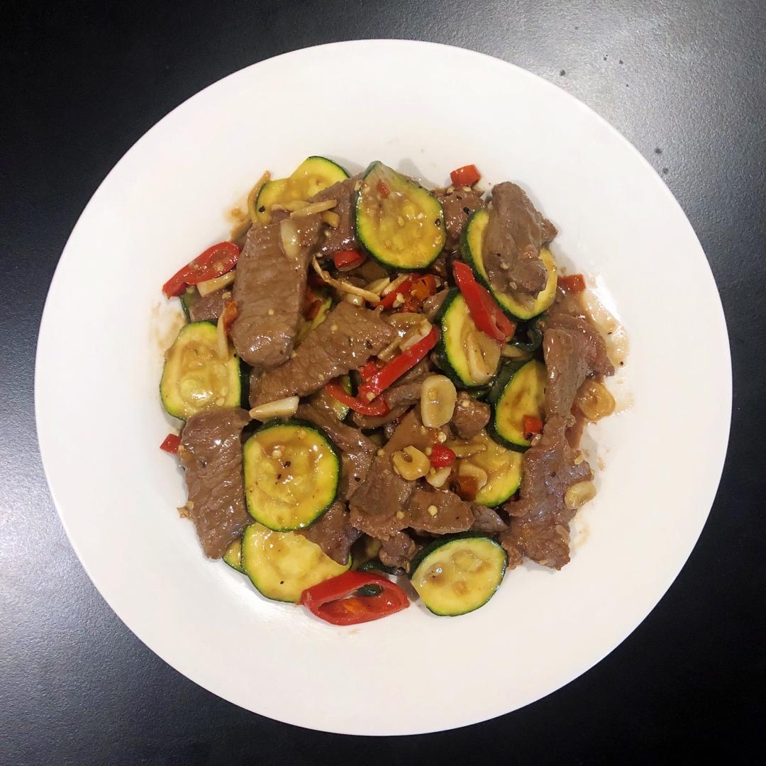 西葫芦炒肉片