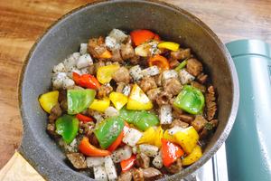 火龙果黑椒牛肉粒💕五分钟快手菜&家宴C位颜值担当的做法 步骤9