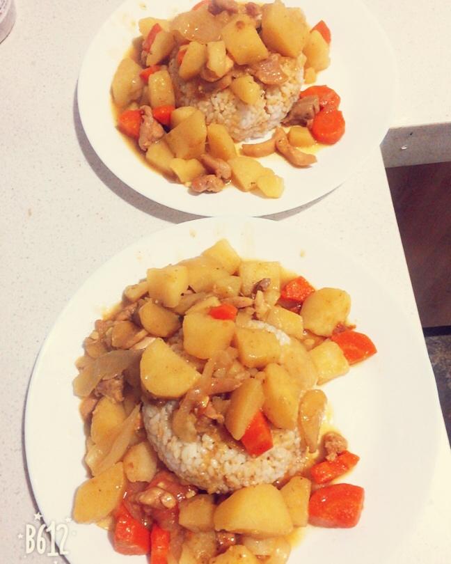 咖喱鸡肉饭