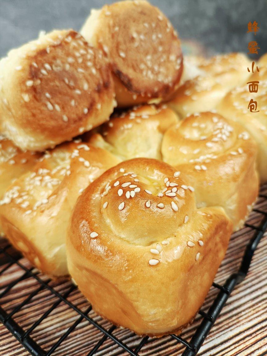 脆底蜂蜜小面包
