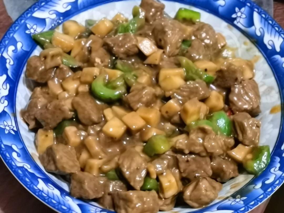 家常菜~杏鲍菇烧牛肉粒