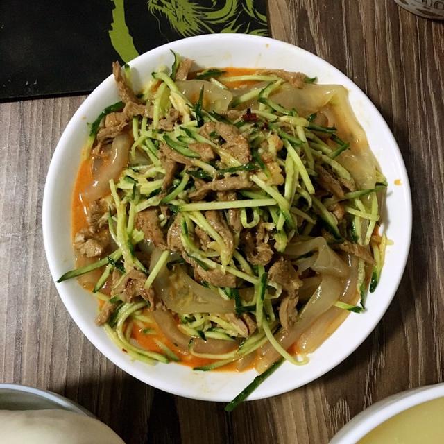 肉丝拉皮
