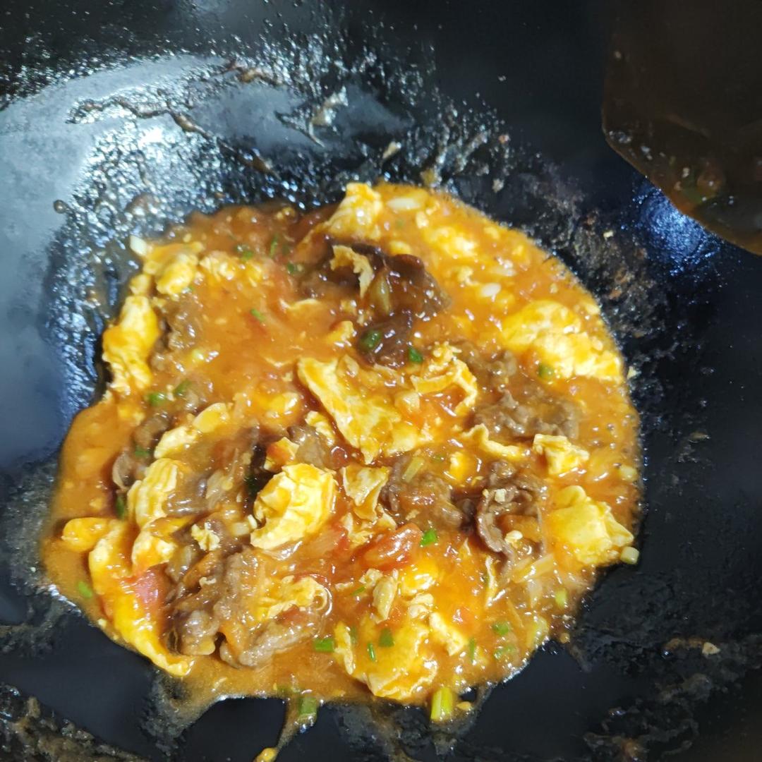 酸甜浓郁～超开胃🔥番茄滑蛋牛肉饭