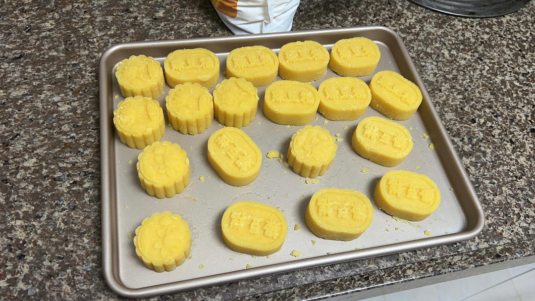 入口即化奶香味十足绿豆糕