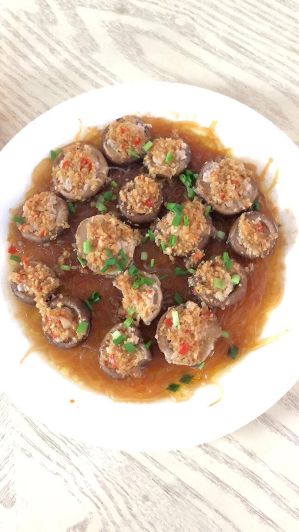 简单好吃的  蒜蓉粉丝蒸香菇