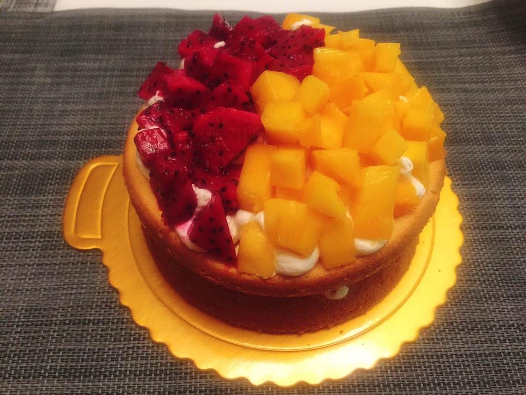 【零失败】不会裱花没关系的水果裸蛋糕 芒果裸蛋糕 完美戚风胚