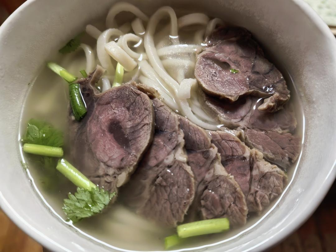 家庭版清汤牛肉面