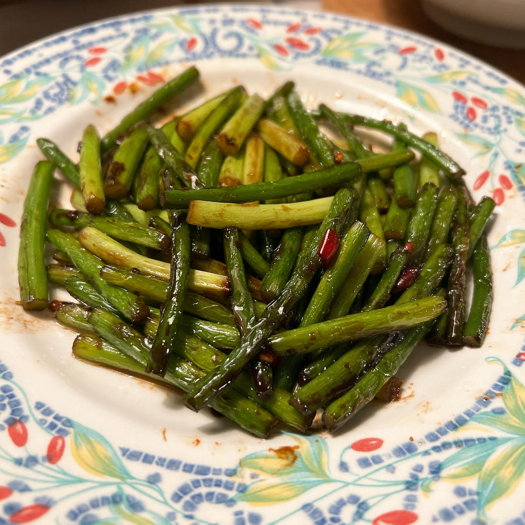 做法简单又下饭的炒蒜苔❗️