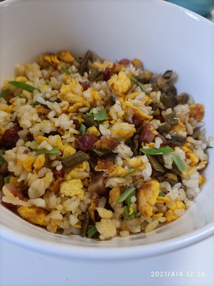 腊肠蛋炒饭