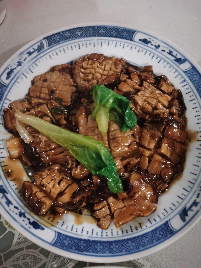 超级下饭的素鲍鱼～酱汁香菇，比肉还好吃
