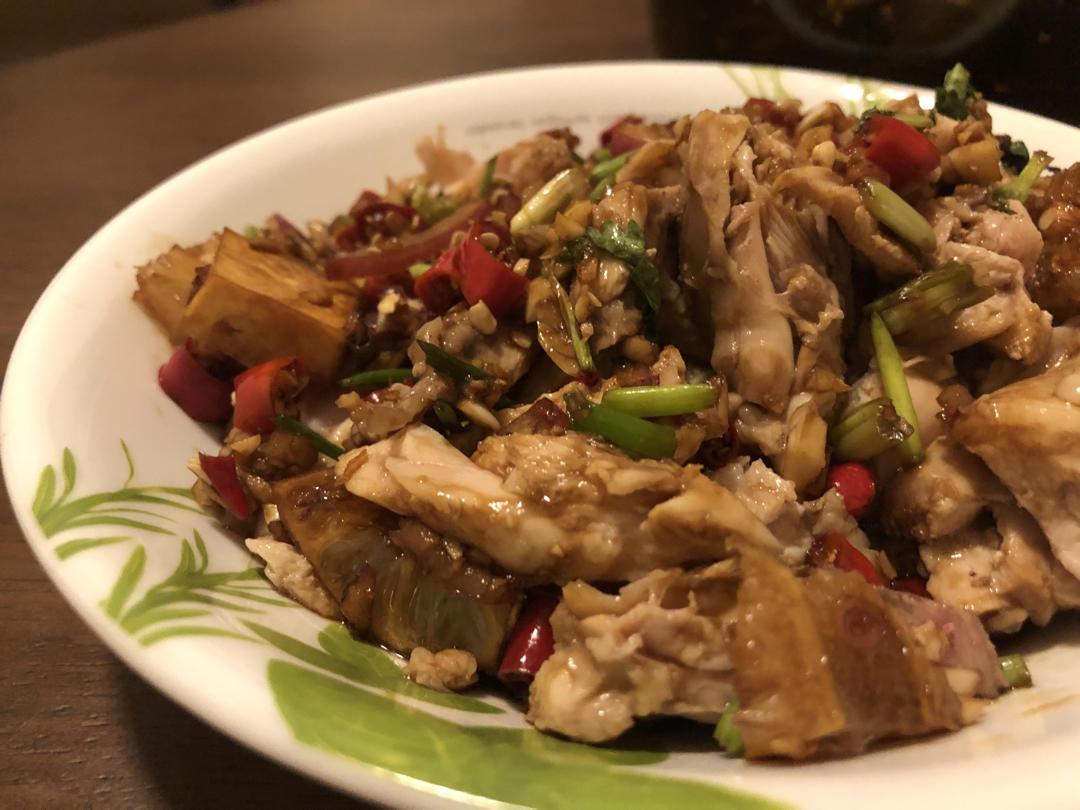 凉拌手撕鸡腿