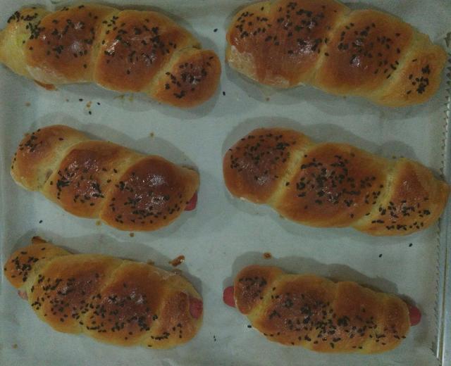 牛肉火腿肠面包卷的做法