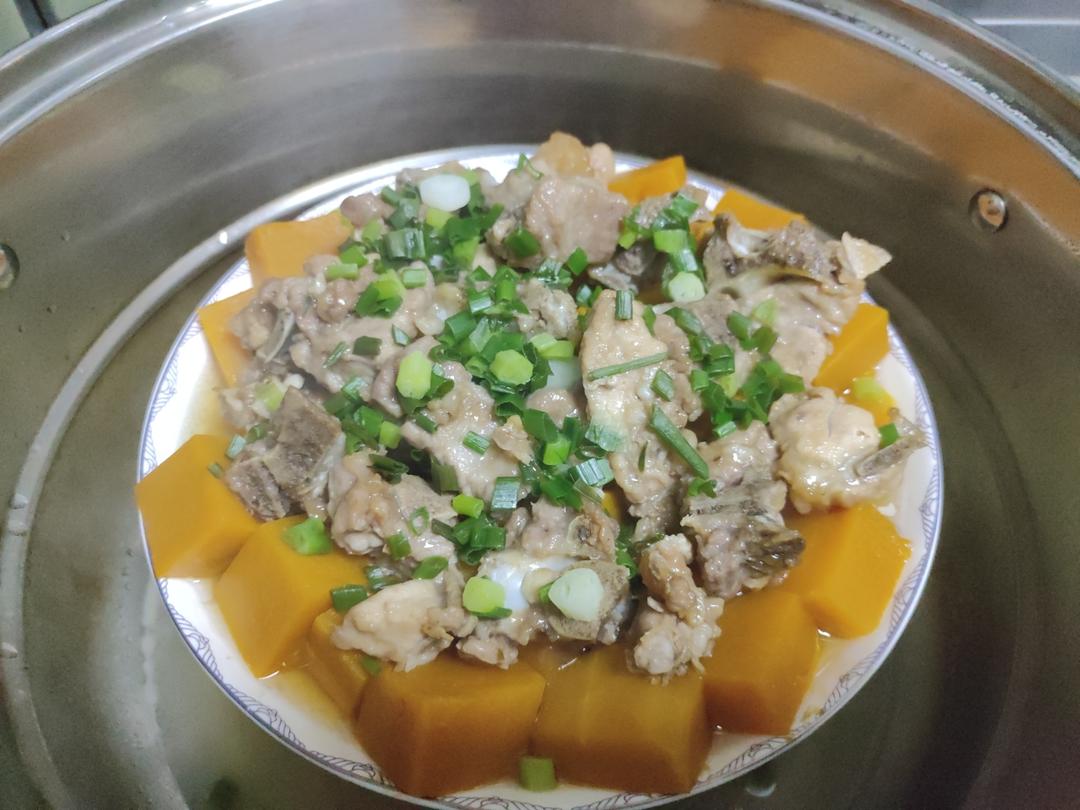 两步！做出嫩滑又多汁的南瓜🎃蒸排骨