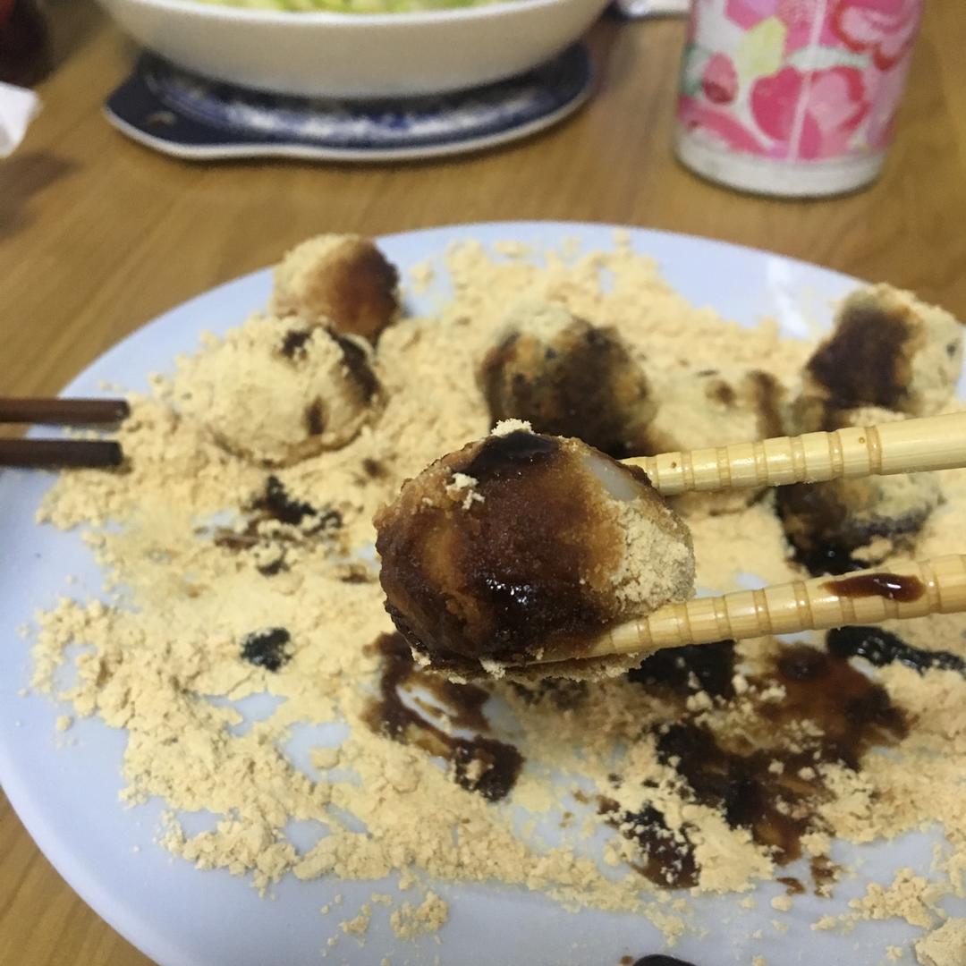 黄豆粉滚汤圆(伪驴打滚)