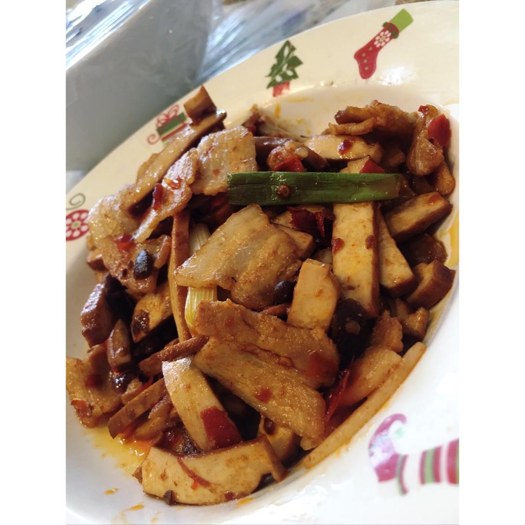 老丁的私房菜-蒜苗回锅肉