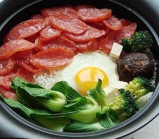 腊肠煲仔饭的做法