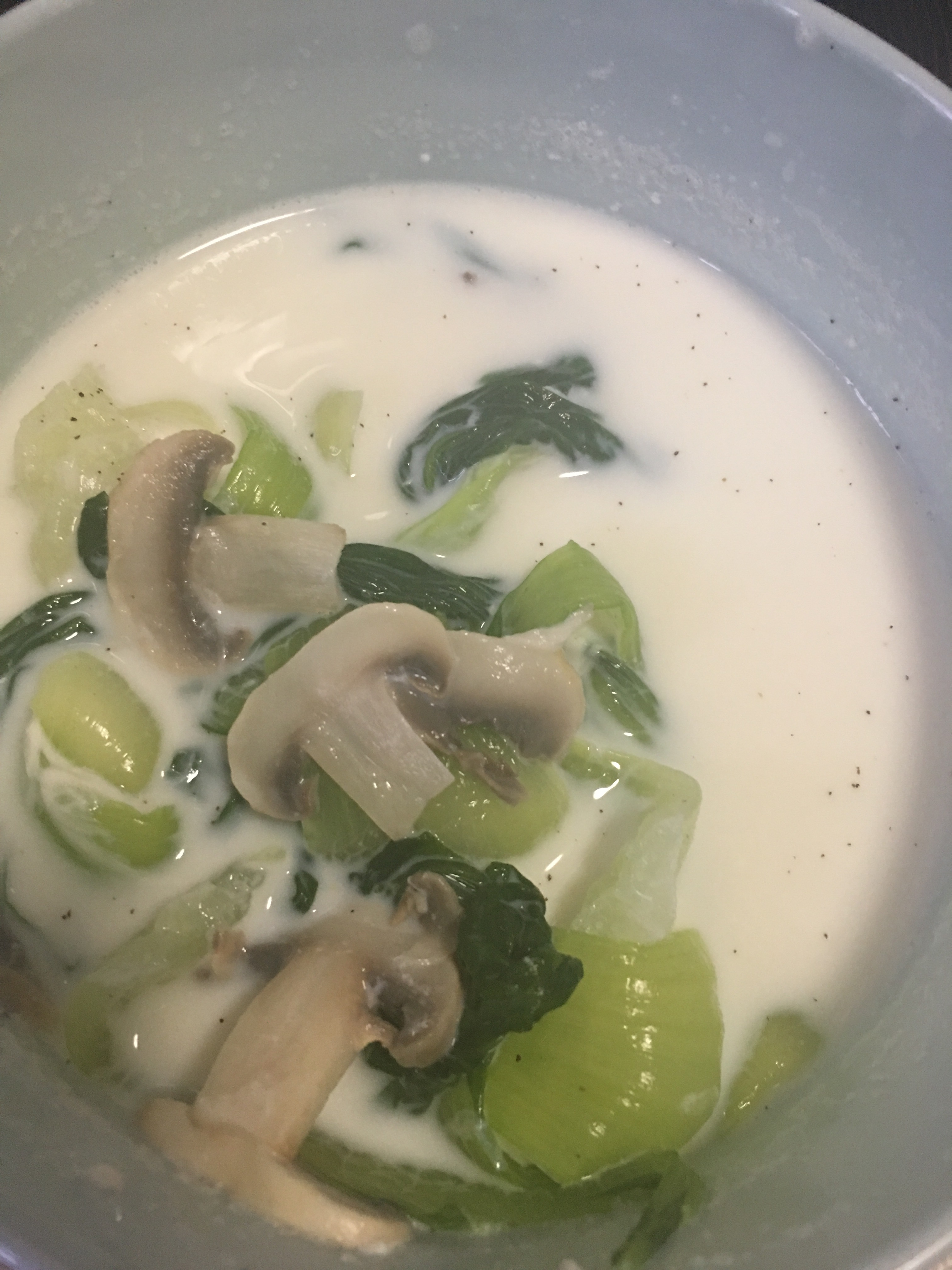 牛奶蘑菇油菜汤的做法