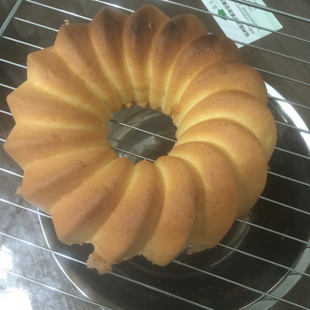 烤箱做蛋糕（戚风蛋糕的做法）