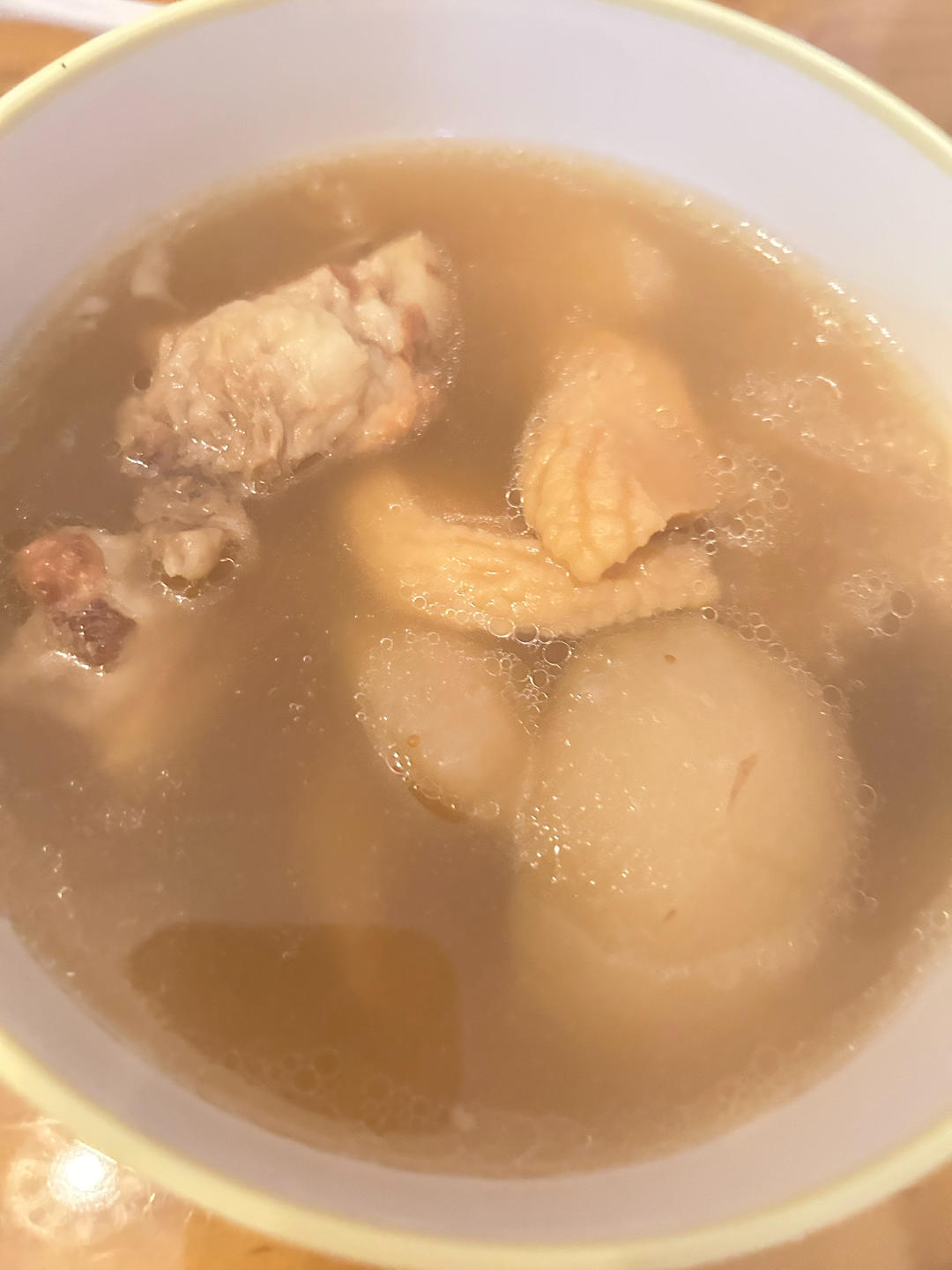 银耳雪梨排骨汤