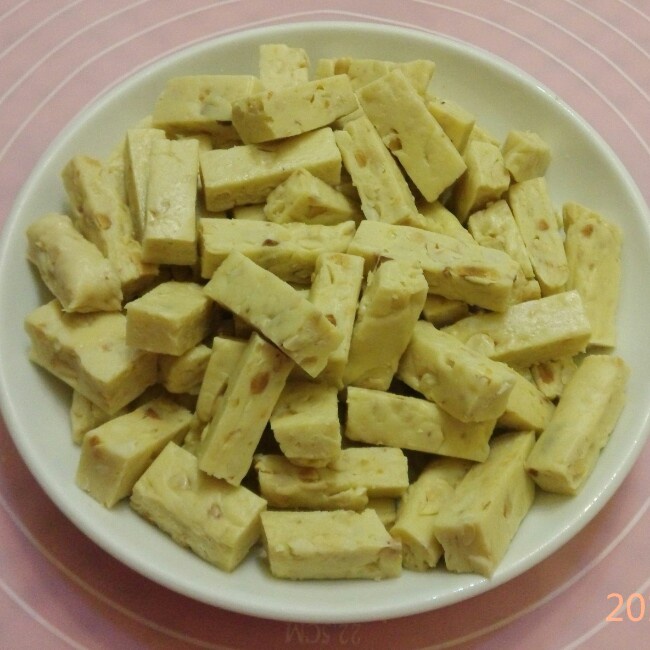 多味花生牛轧糖