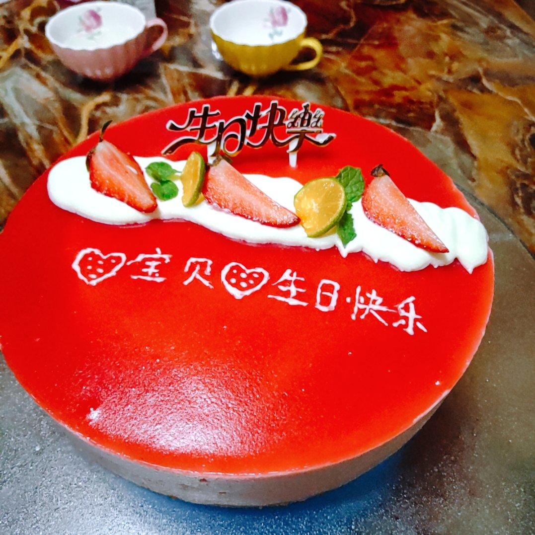 草莓淋面慕斯
