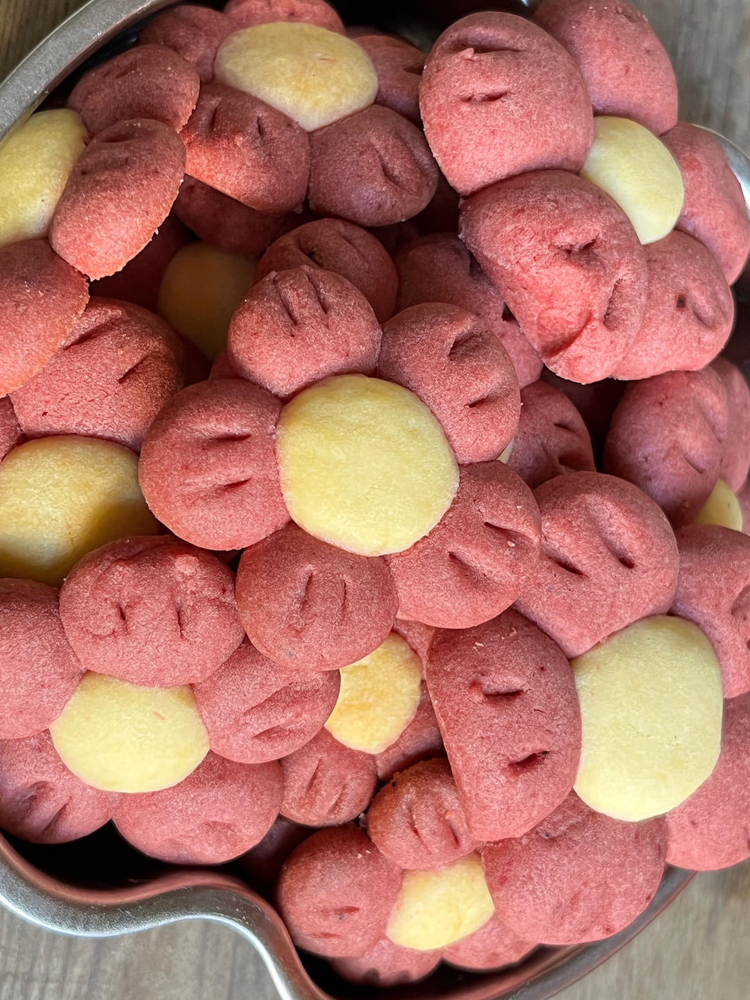 送你一朵小红花｜烘培小白也能搞定的花朵曲奇饼干