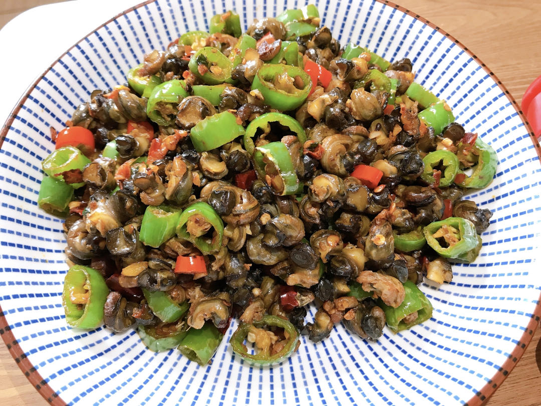 bowiehby做的爆炒香辣孜然螺蛳肉不起眼的河鲜做出极佳的口味