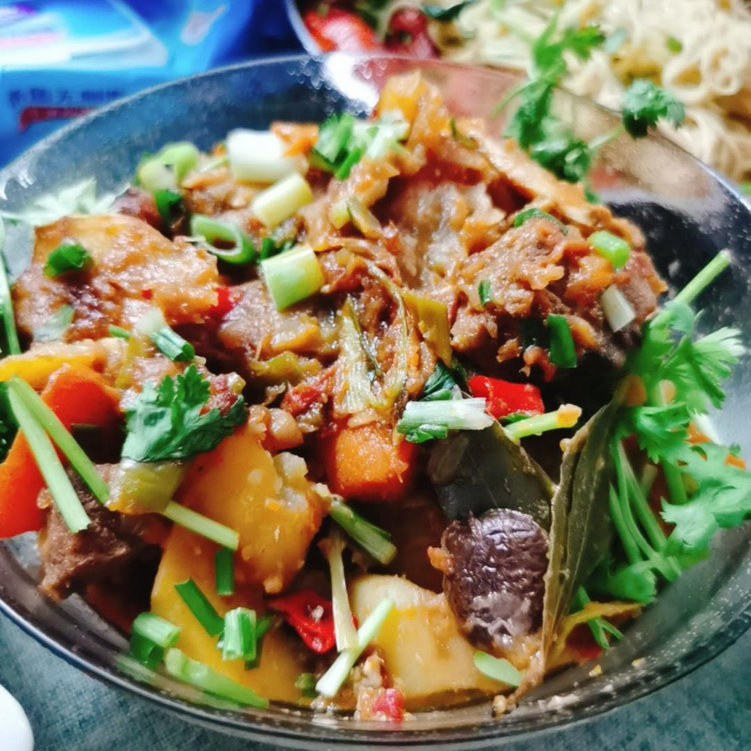 番茄土豆炖牛腩