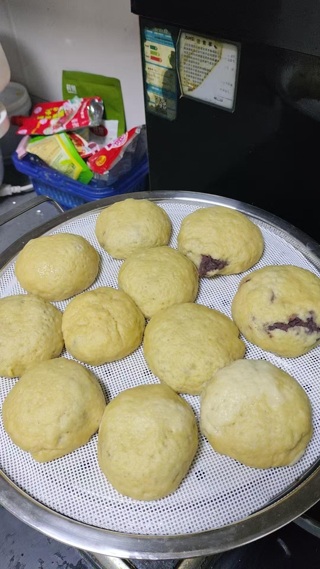 玉米面红豆包