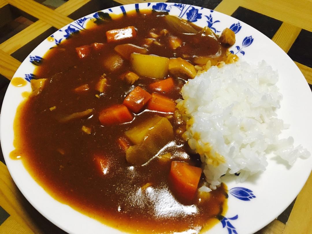 咖喱鸡肉饭