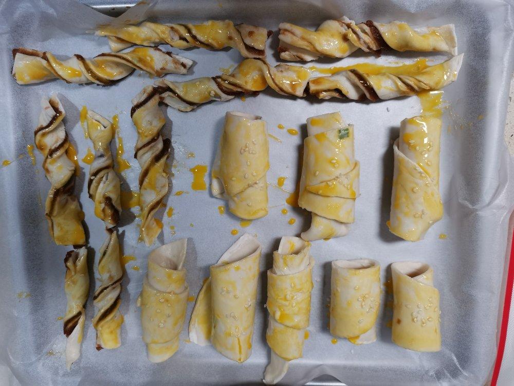 香肠酥皮卷：手抓饼皮还能这样吃，不用和面快速搞定早餐