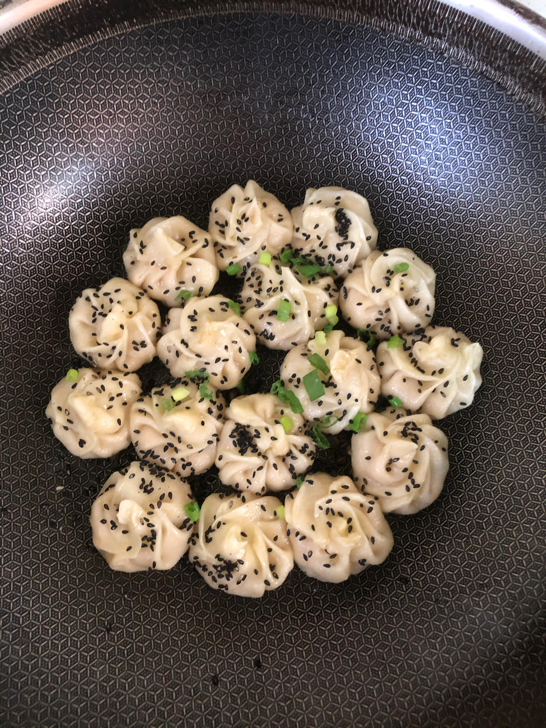 拇指生煎包