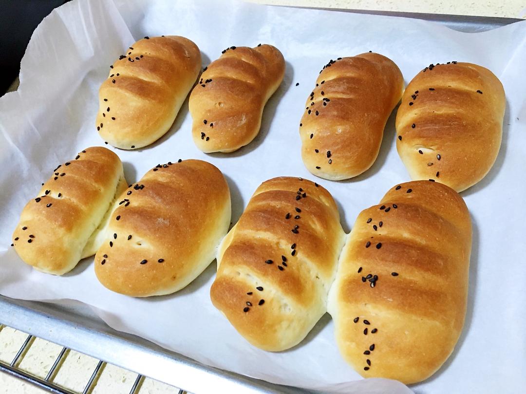 肉松肠仔包