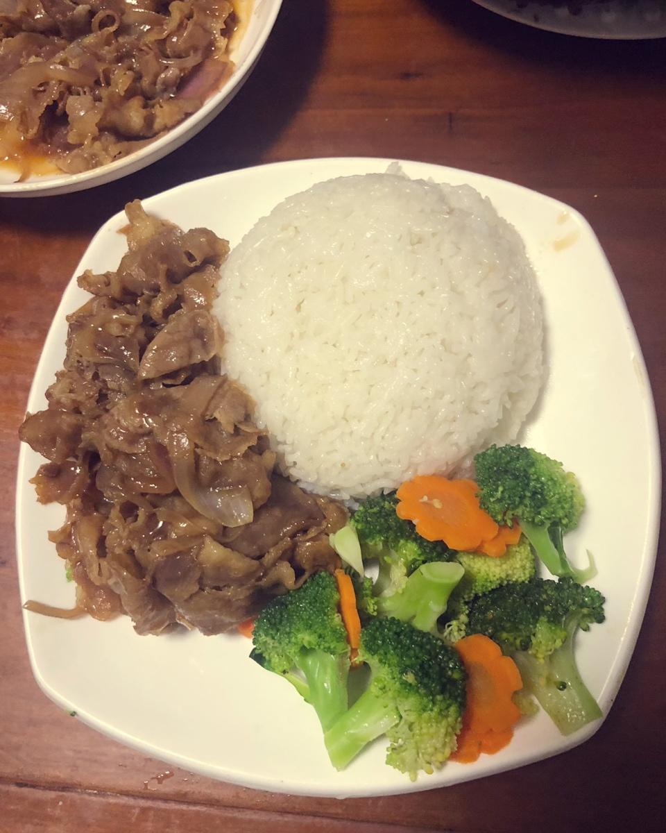 肥牛饭 比吉野家还好吃