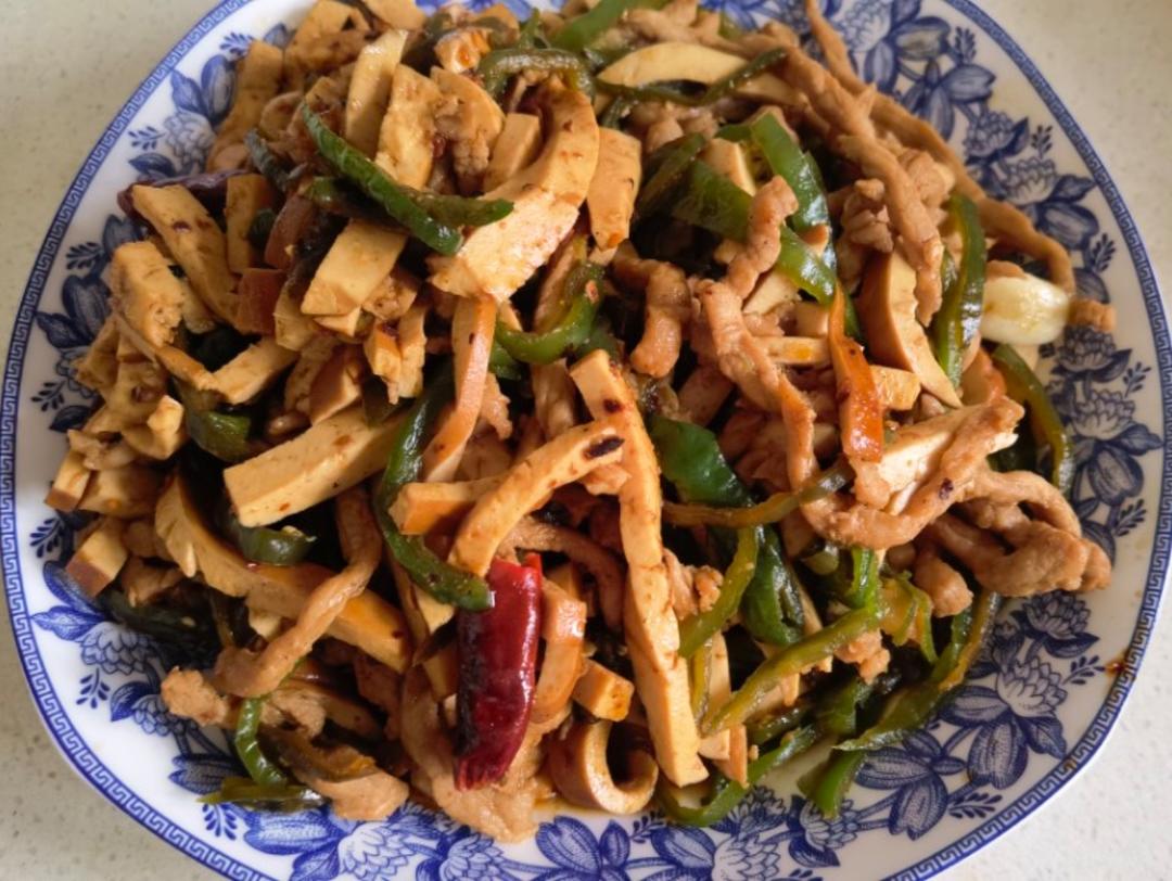 超下饭/青椒香干炒肉丝