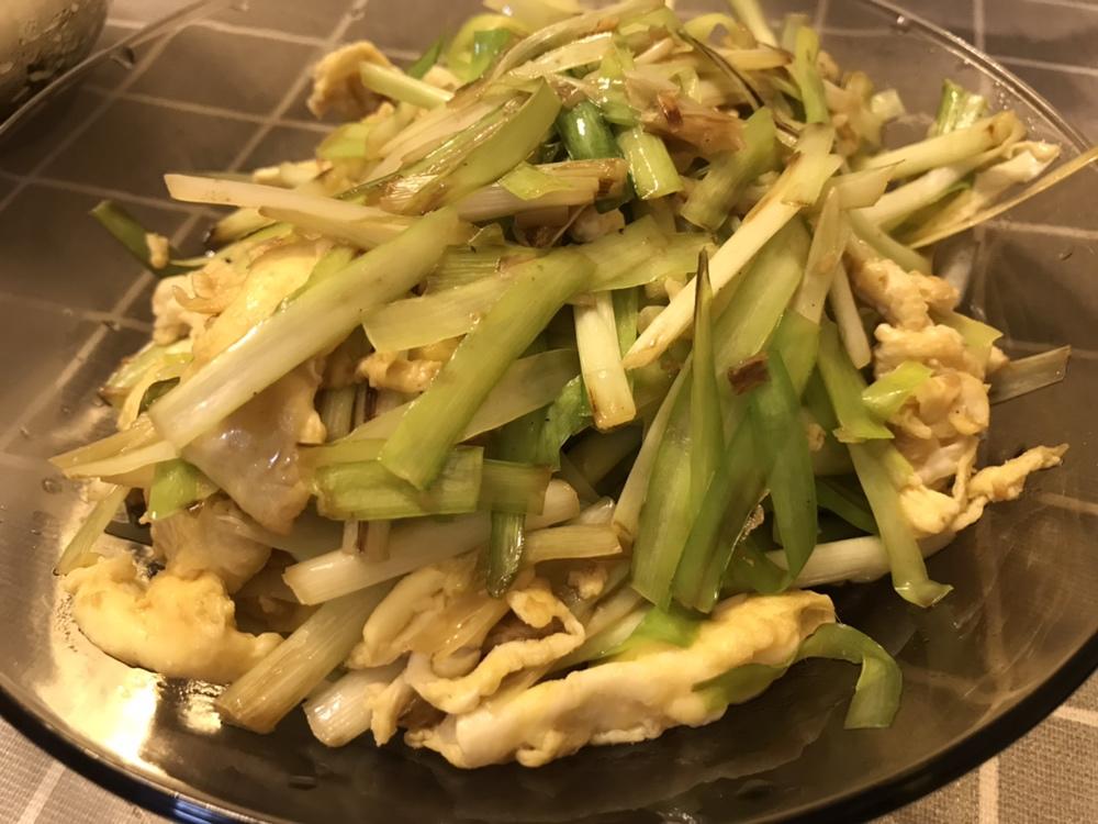 韭黄炒鸡蛋
