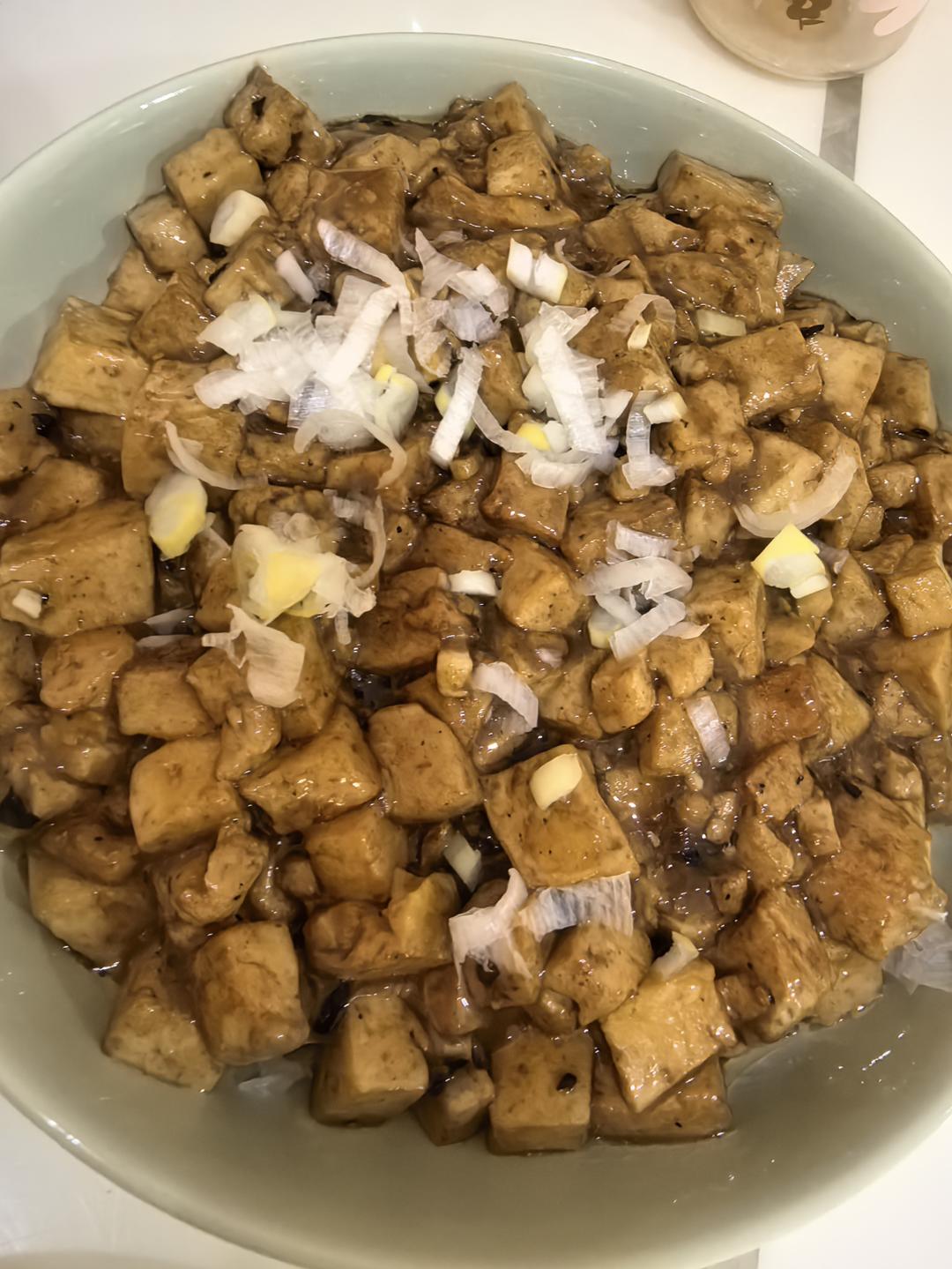 能消灭一锅米饭的红烧豆腐