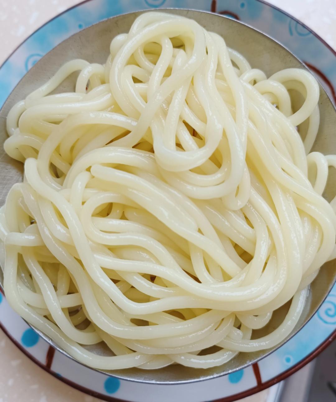 爱小吃801做的日式拉面面条