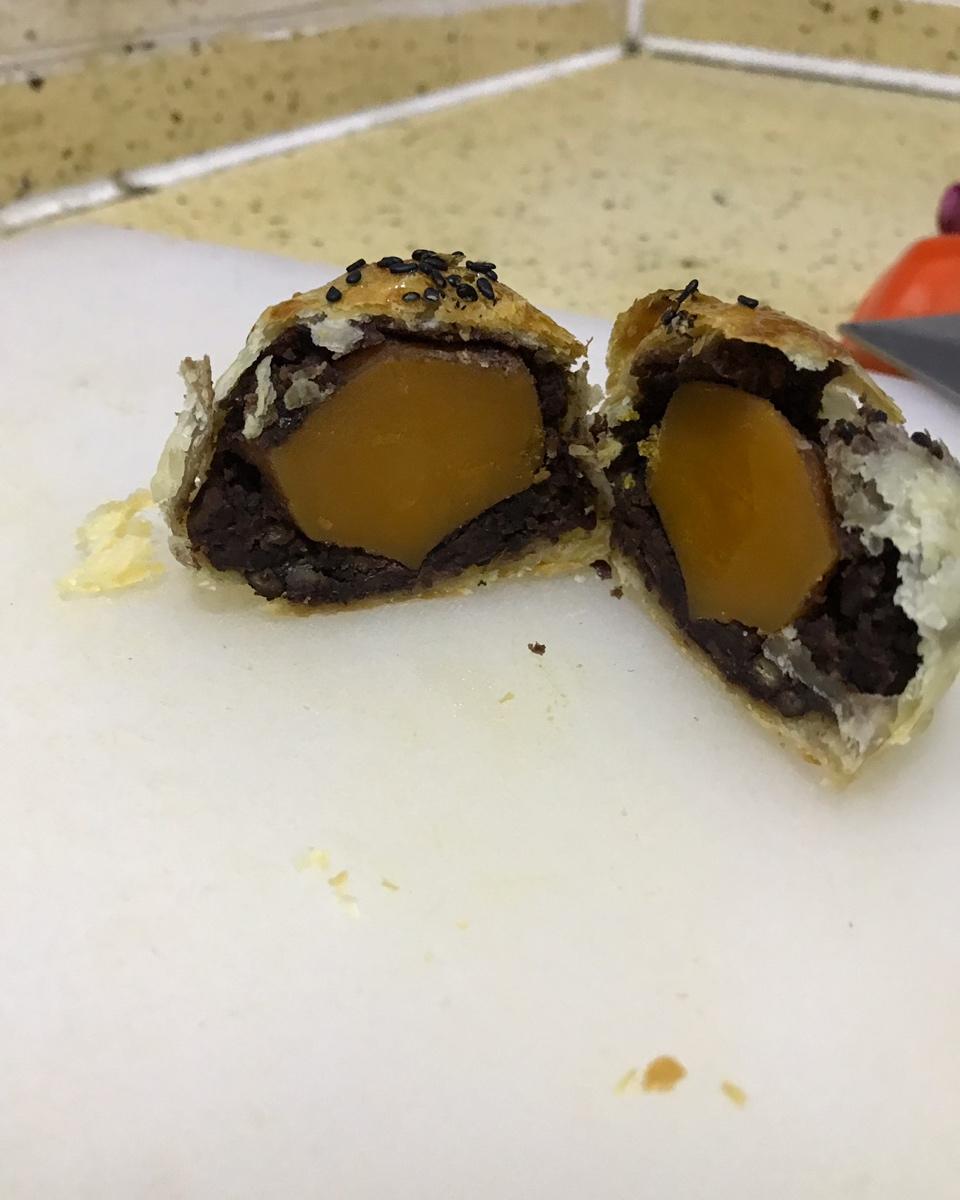 简易版紫薯蛋黄酥