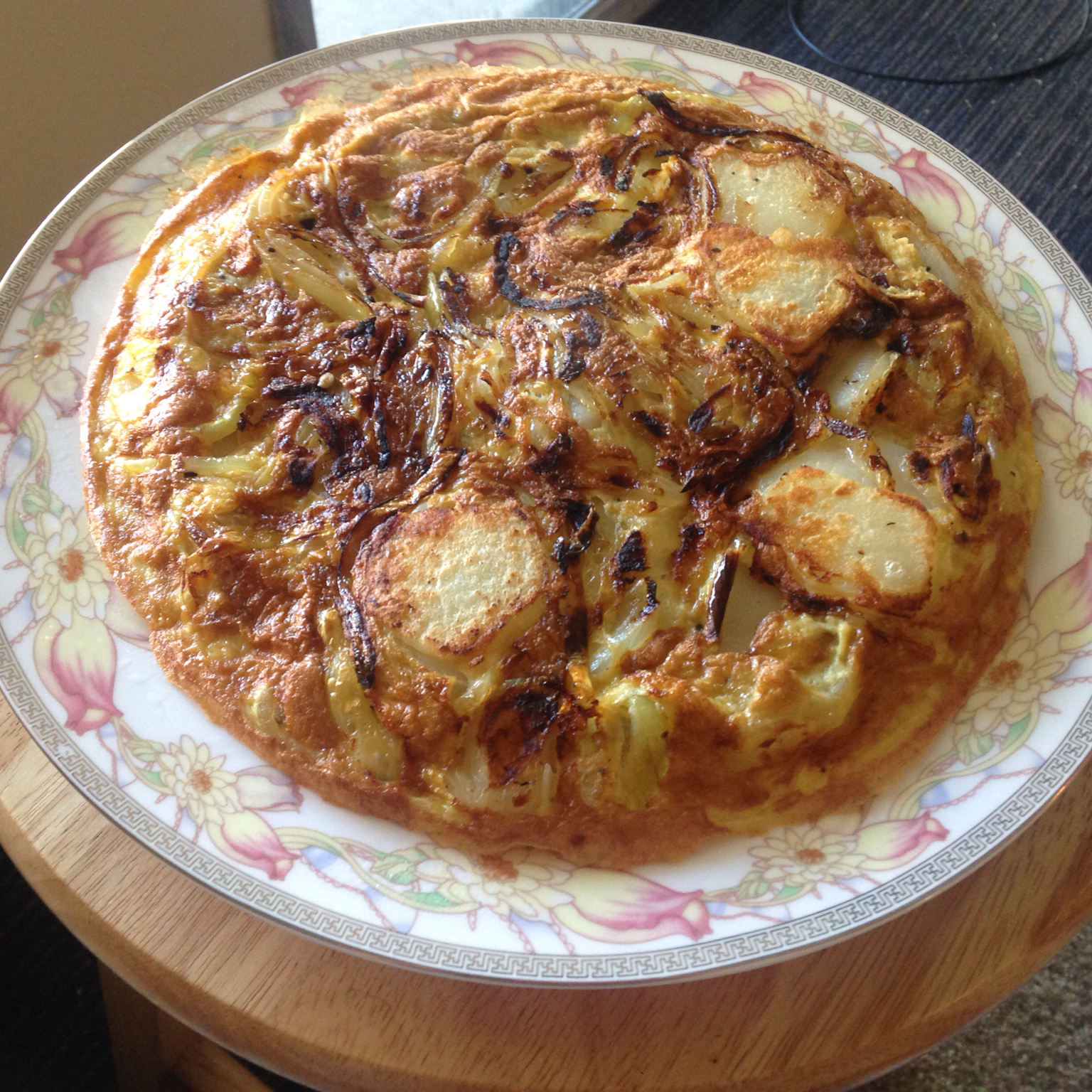 【蛋蛋去哪了】超容易上手的西班牙马铃薯烘蛋Tortilla de patatas