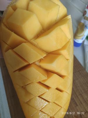 芒果酸奶冰激凌的做法 步骤1