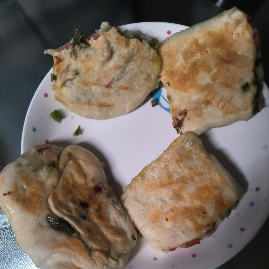 大学食堂的尖椒火腿饼
