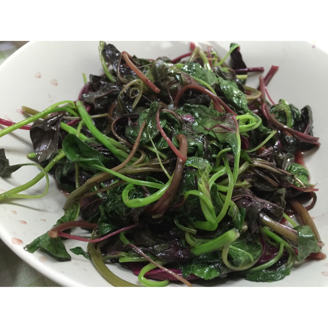 蒜茸炒红苋菜