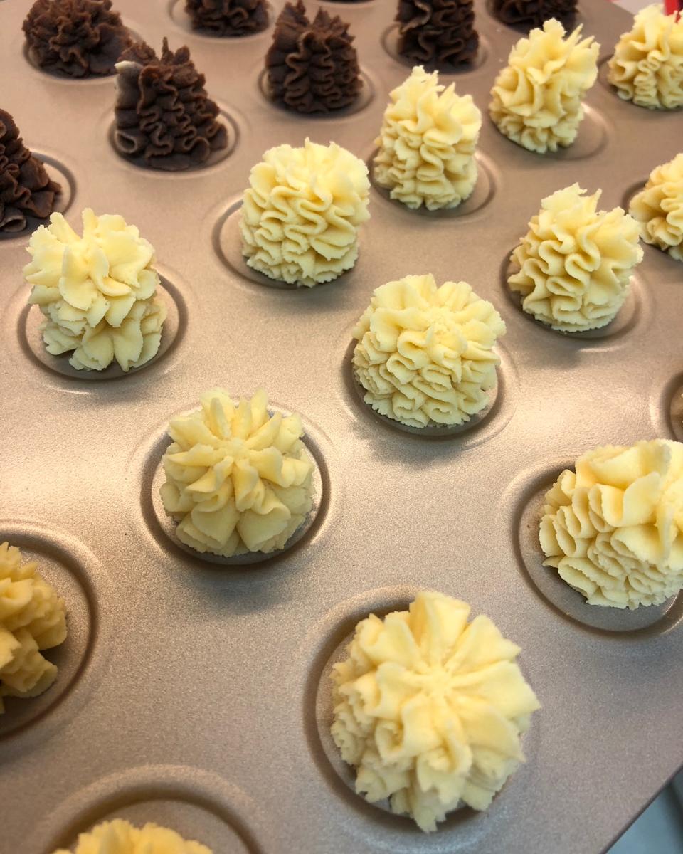 被业界猜了很久的网红牛油小花曲奇配方，酥的掉渣