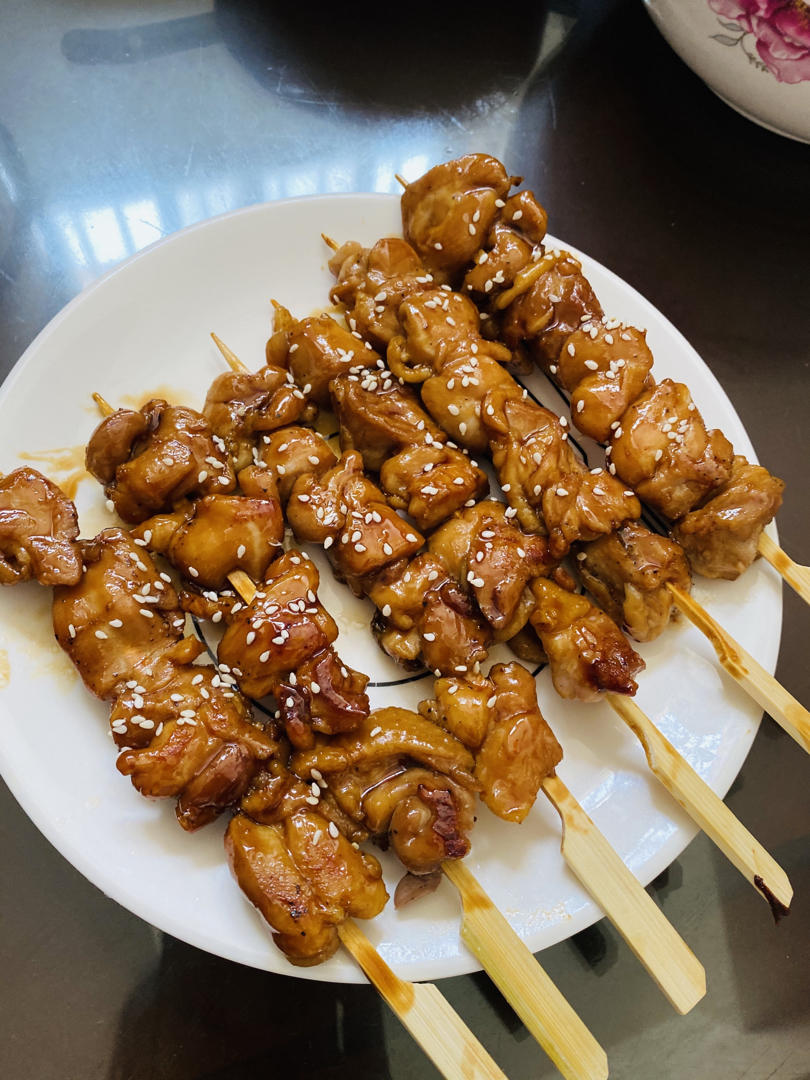 日料店里怎么也要卖三四十一份的烤鸡肉串烧鸟平底锅版的全部作品